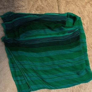 EUC Stella and dot blanket scarf